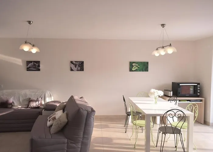 Casa de Férias Mon Savoureux Jardin